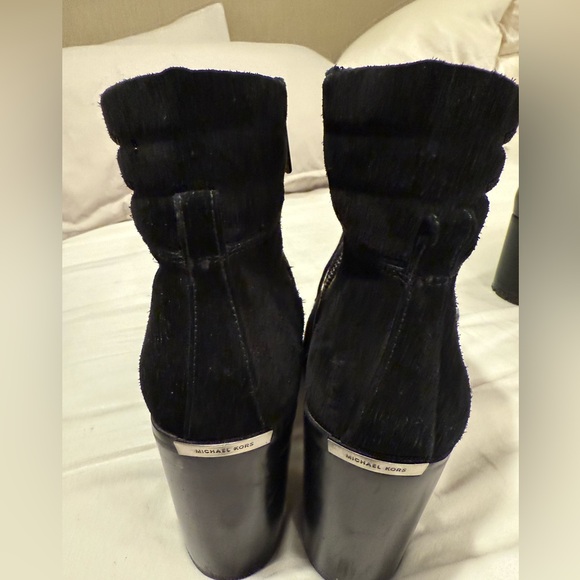 Michael Kors Black Thatcher Womens Lace-Up Suede Ankle Combat Boots Size 9M - Picture 5 of 16